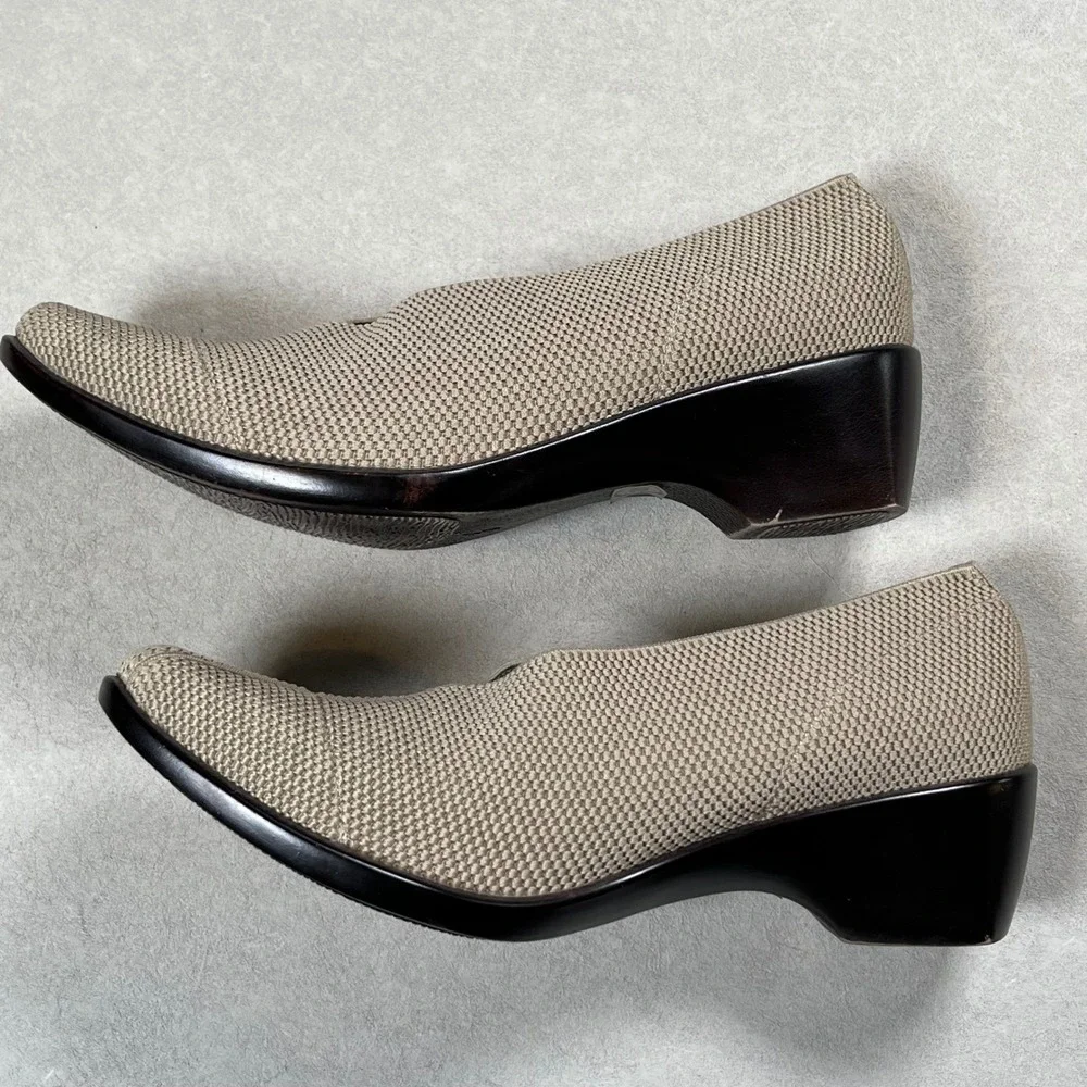 Charleston Shoe‎ Co. Cape Low Pumps Women 10 Taupe Woven Knit Square Toe Comfort